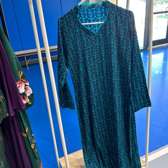 Indian Salwar Kameez - Picture 5 of 11